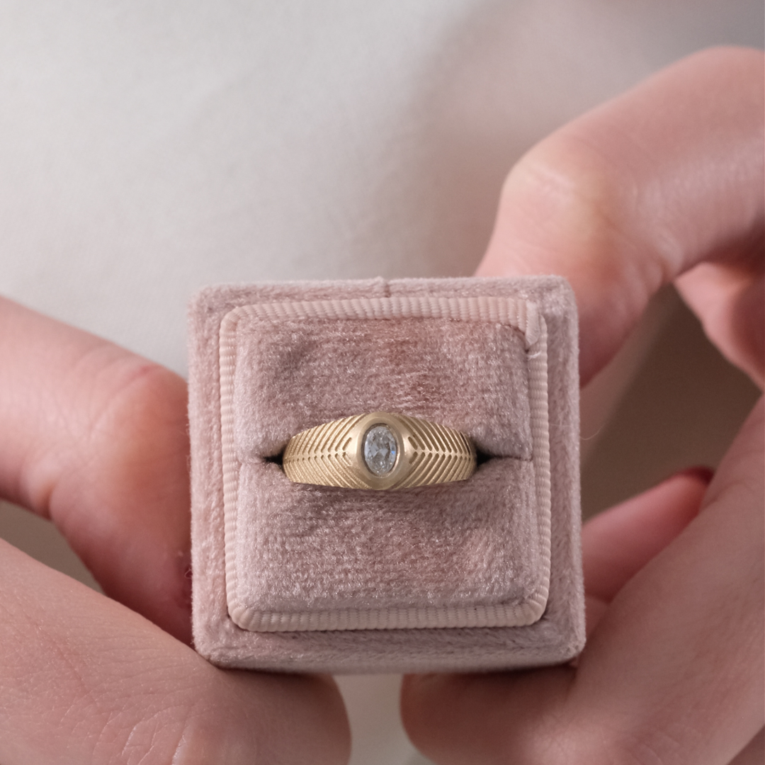 0.20 Karat Oval Serçe Parmak Pırlanta Yüzük (2)