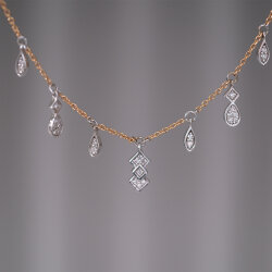 0.22 Karat Sallantılı Kolye