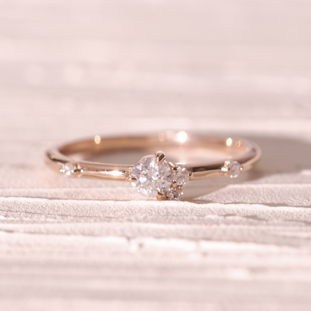 0.25 Karat Minimal Pırlantalı Yüzük (1)