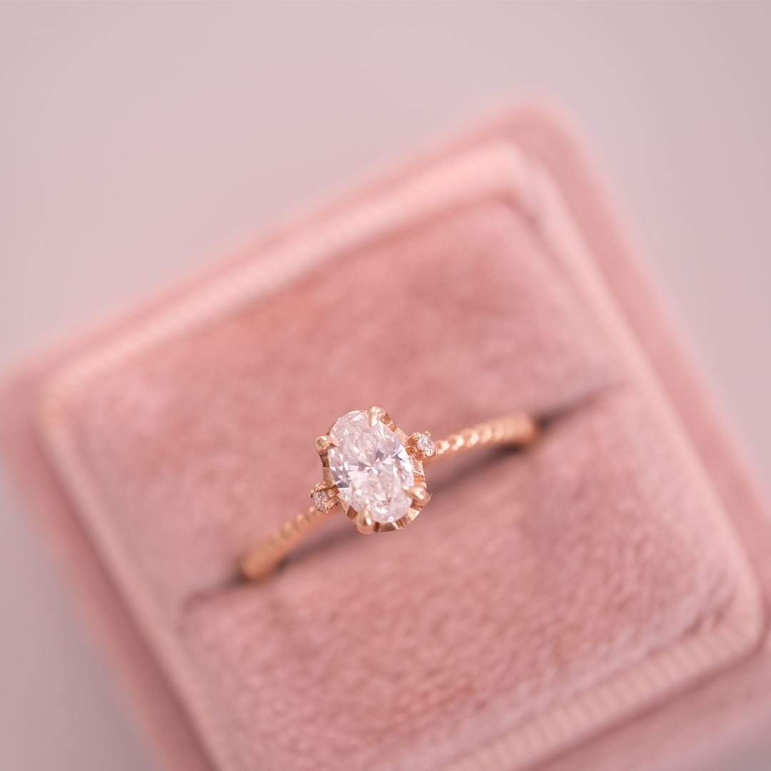 0.50 Karat Lora Oval Tektaş Pırlanta Yüzük (1)