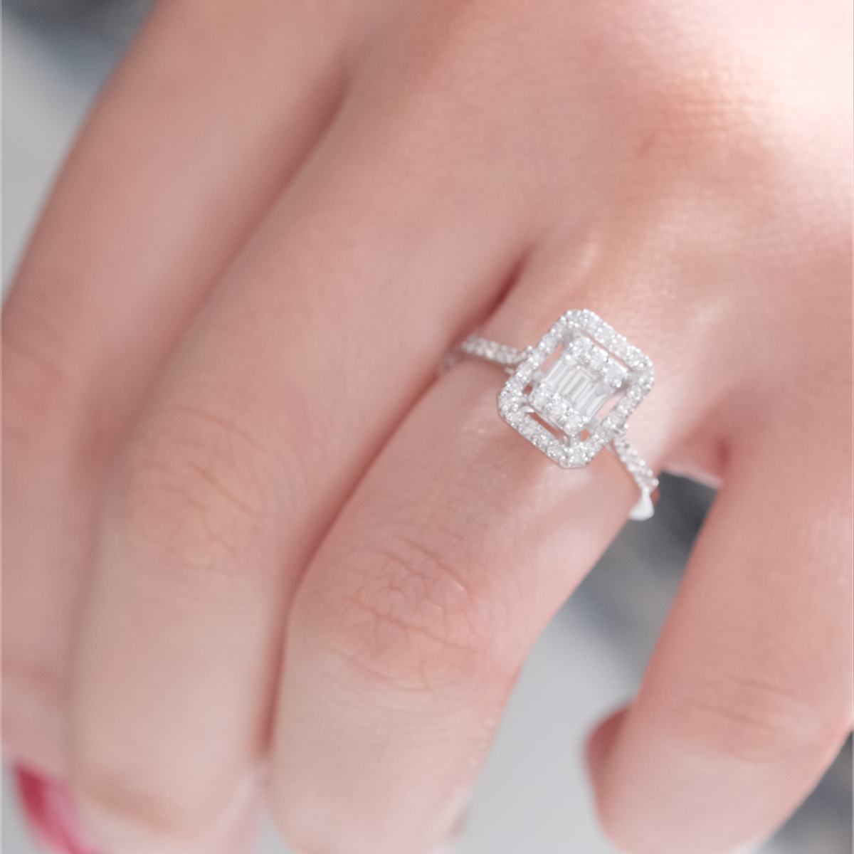 0.60 Karat Baget Pırlanta Tektaş Yüzük (1)