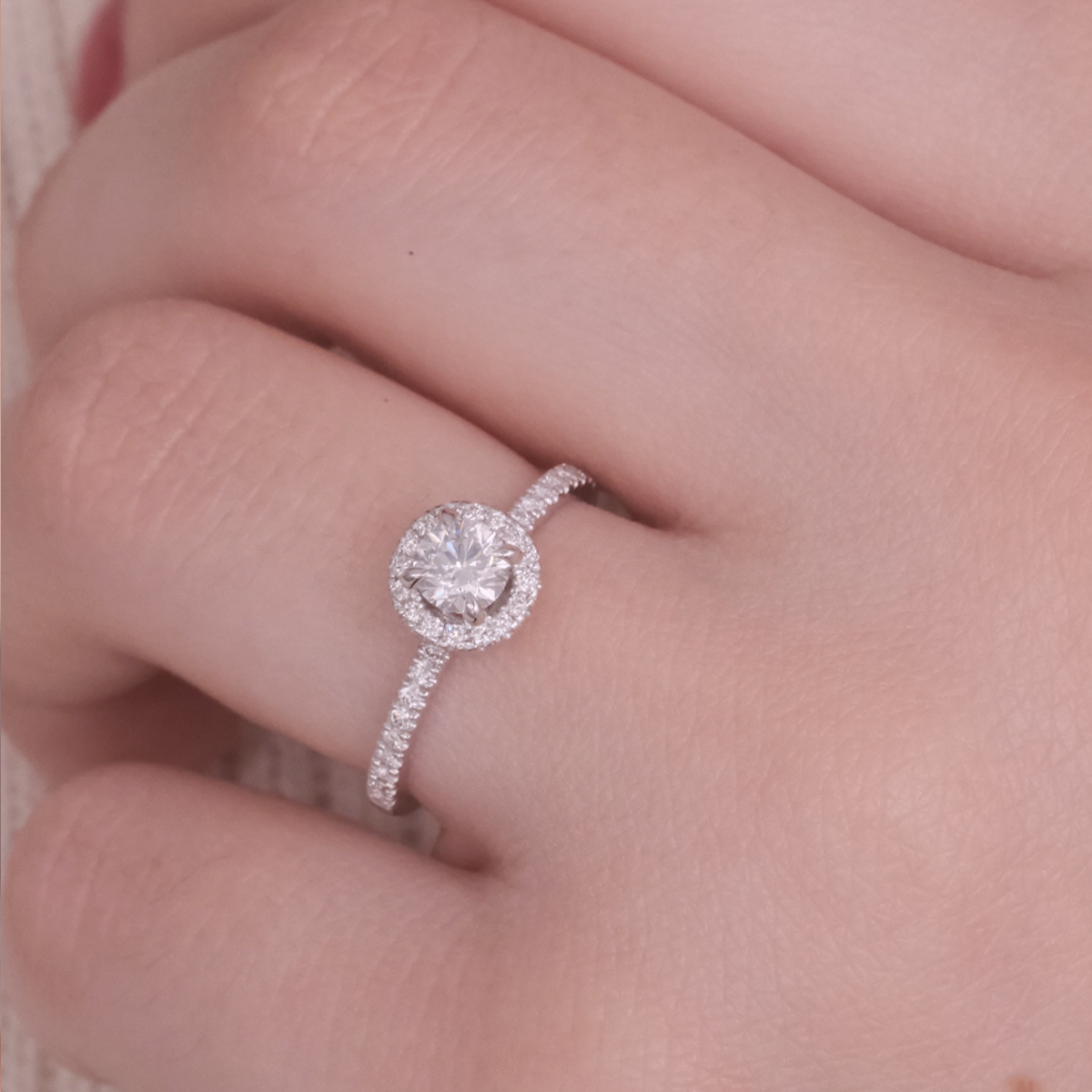 0.60 Karat Pırlanta Tektaş Halo Yüzük (2)