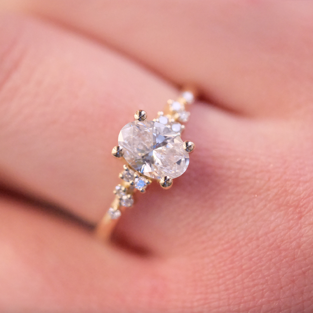 0.65 Karat Oval Tektaş Pırlanta Yüzük (2)