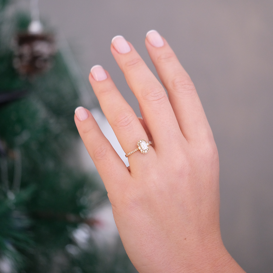 0.68 Karat Suzanna Emerald Tektaş Pırlanta Yüzük (2)