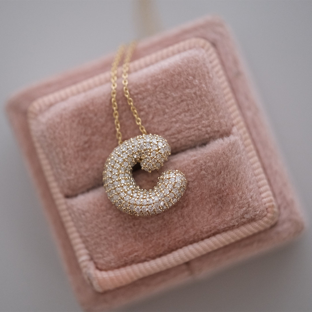 0.69 Karat C Harf Pırlanta Kolye (1)