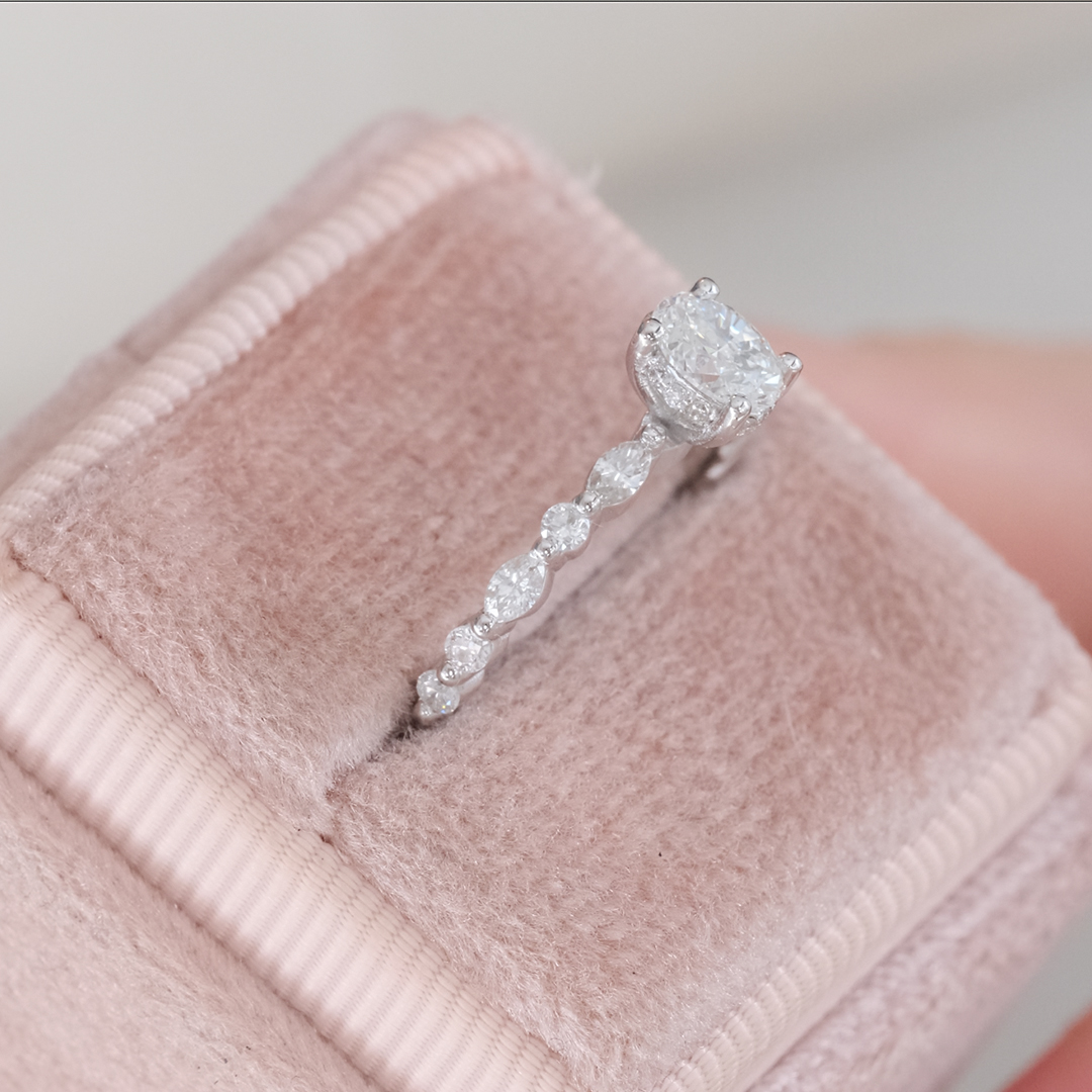 0.70 Karat Sarin Oval Pırlanta Tektaş Yüzük (2)