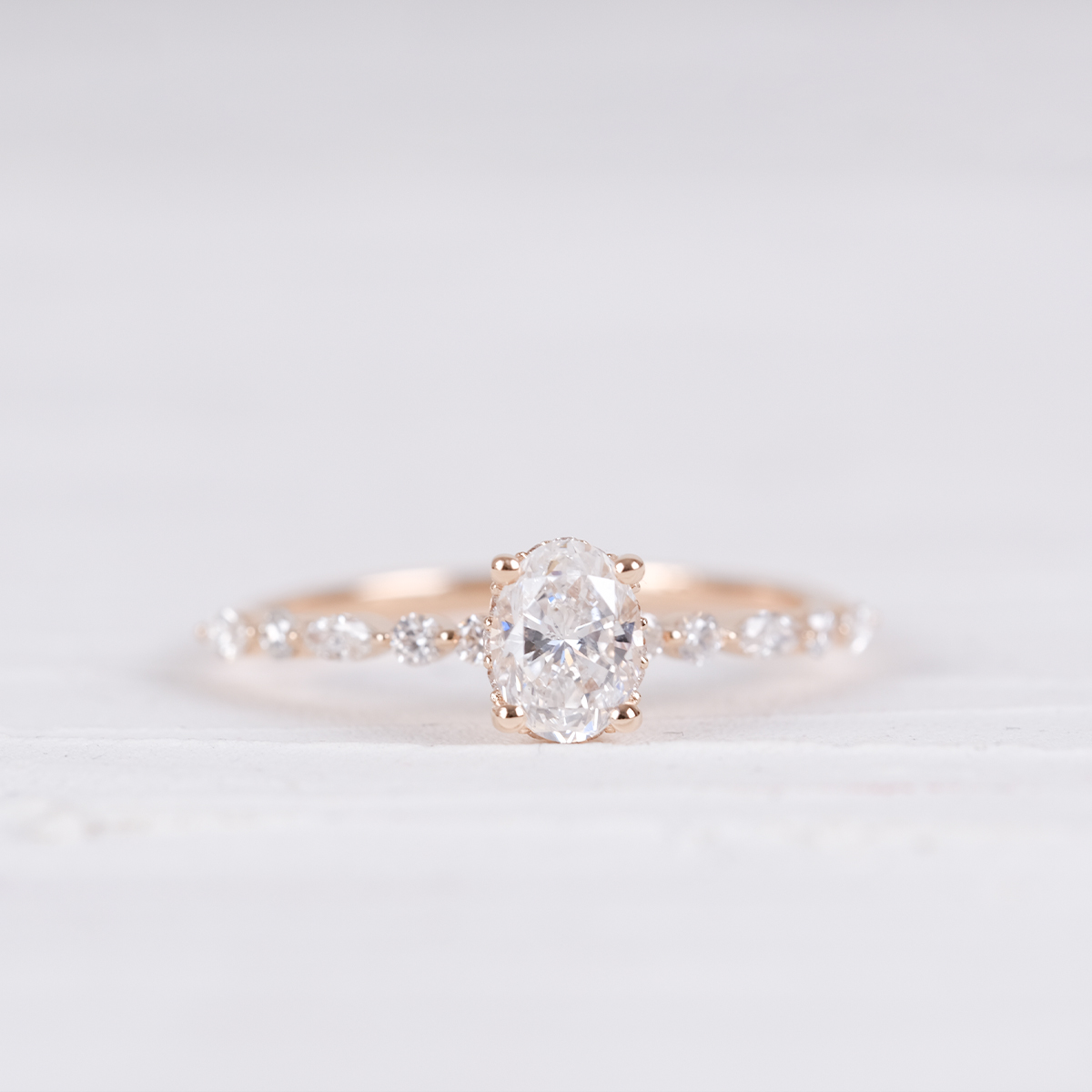 0.80 Karat Sarin Oval Tektaş Pırlanta Yüzük (1)