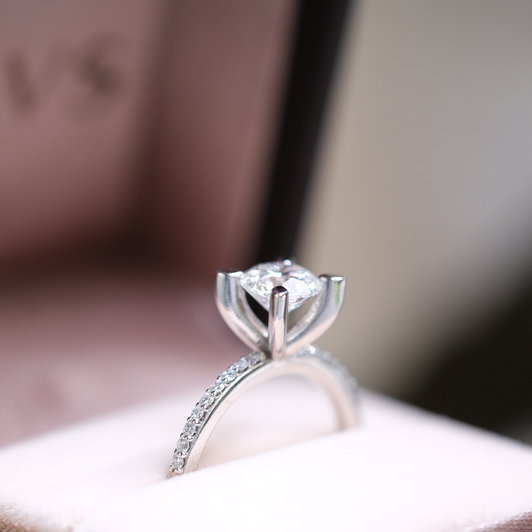 1.15 Karat Lab Grown Tektaş Pırlanta Yüzük (3)