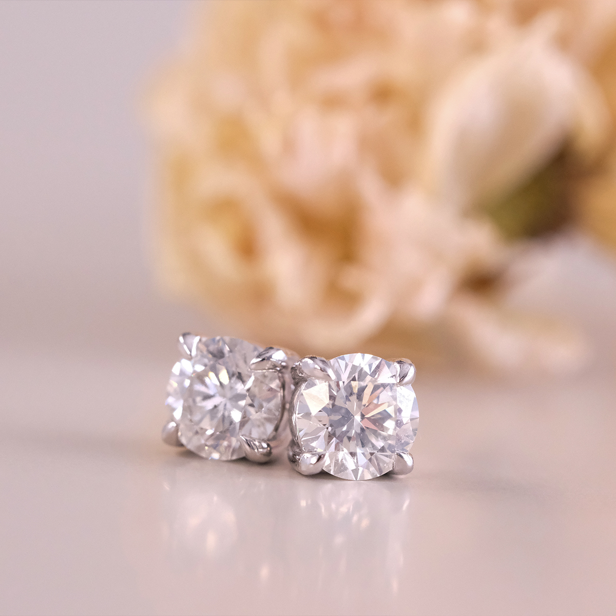 2.00 Karat Tektaş Pırlanta Küpe (1)